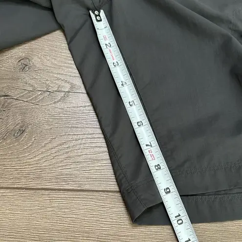 REI Cargo Nylon Bermuda High Rise Hiking Casual Shorts Size 2 Gray