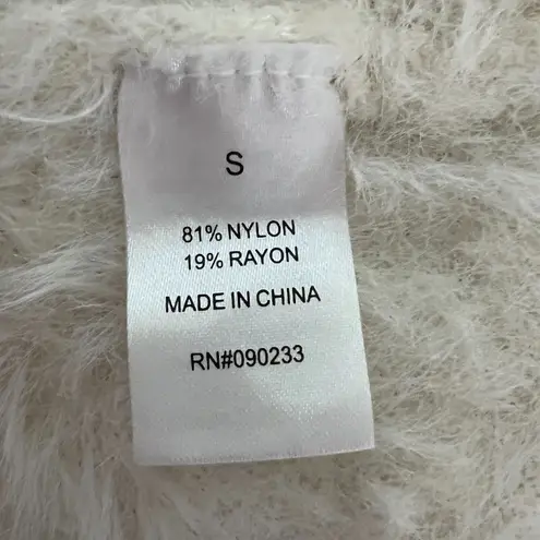 Kendall & Kylie Sweater Womens Small Cream Fuzzy Knit Cropped Soft Cozy Neutral