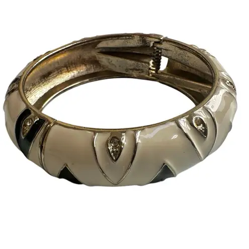 Sequin Black & Ivory Enamel Zigzag Clamper Bracelet