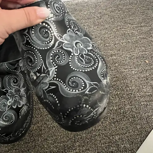 Dansko Black Hand Painted Floral Professional Clogs Size 39 EU