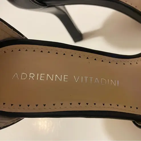 Adrienne Vittadini Geoff Sandal Black w SilverChain Embellished ZigZag Straps 6M