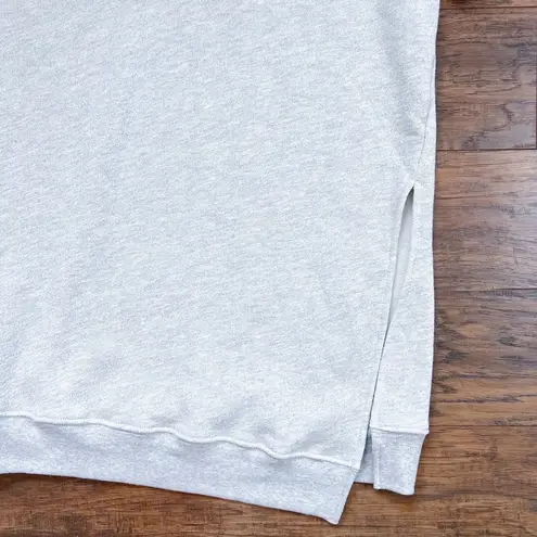 Pam & Gela • sweatshirt tunic short sleeve twisted neckline asymmetrical grey