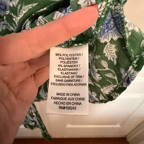 Bobeau L Floral Green 3/4 Sleeve Ruched Shoulder Blouse