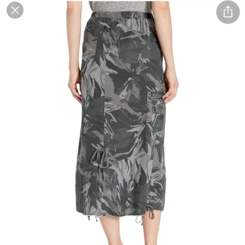 XCVI Camouflage Print asymmetric hem Midi Skirt XS