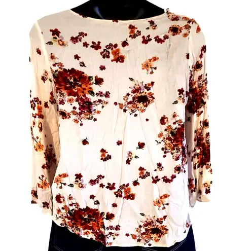 Staccato Women's Criss Cross Neck Floral Blouse w/ Bell Sleeves - Size Large