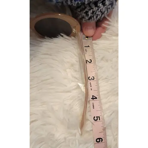 Frye and Co. Women's Oval Sunglasses New *cosmetic tint defect Tan