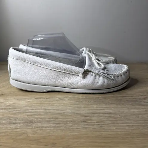 Minnetonka  White Kilty Fringe Moccasins Womens 10 Western Boho Boat Sole Shoes