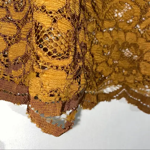 Daniel Cremieux Cremieux Dark Yellow Lace Top Small