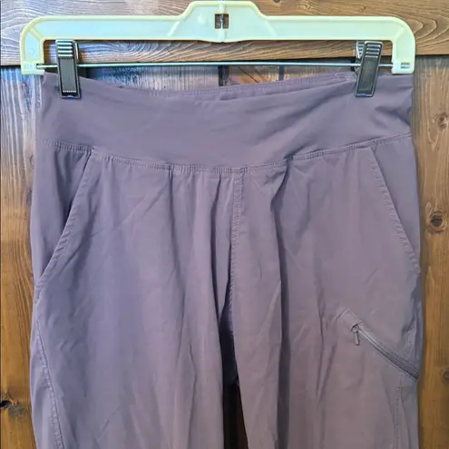 Mountain Hardwear Dynama High-Rise Ankle Pants, Size XS