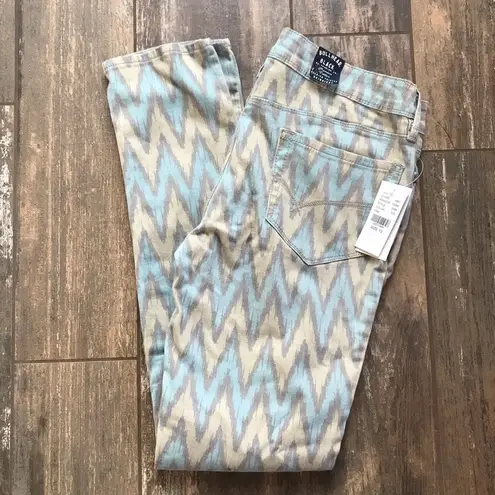 Bullhead Black pastel ikat chevron skinniest jeans Jr size 13 Green
