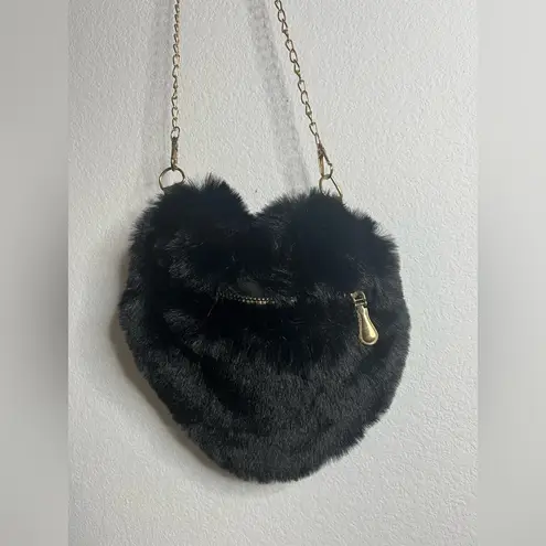 Fuzzy Black Heart Shaped Faux Fur Crossbody Chain Bag Fashion Purse NWOT 9” Wide