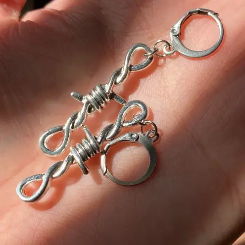 Handmade goth rock punk grunge style simple spike earrings🌙👼✨