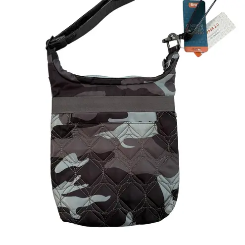 LUG NWT Camo Ice Skipper Crossbody Travel Bag Water Repellent RFID Protection - Image 6