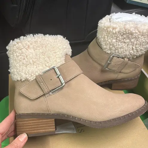 Gentle Souls by Kenneth Cole Best Slit Moto Cozy Mushroom 9M