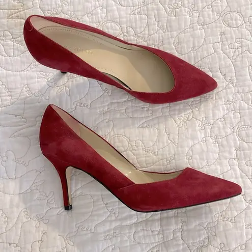 Marc Fisher Heels Red Velvet Suede Shoes Size 8.5 US 3” Heel Valentines Day