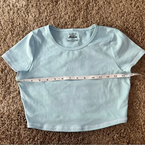 frankie's bikinis  Zippy Baby Tee Crop Top in Baby Blue size medium