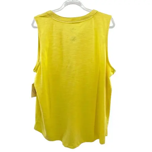 st. john's bay -NWT-Women's Yellow Sleeveless Tab Collar Button Top-Size Large