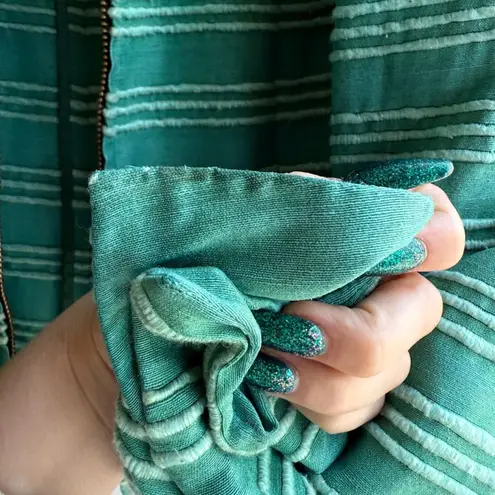 Akris Punto 100% Silk Tailored Cropped Jacket in Striped Green size 10 M