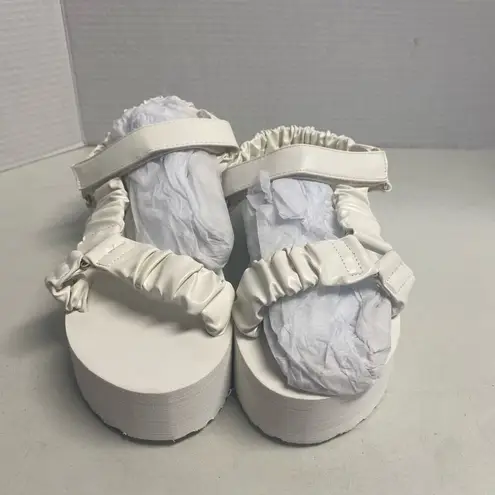 SHOEDAZZLE Taneisa Women’s Rusched Strap Wedge Sandal Size 7 White New With Defe