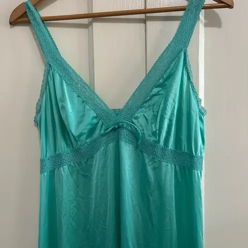 Vanity Fair Teal Chemise with Spaghetti Straps and V-Neckline