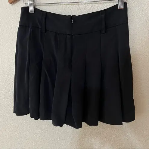 Alice + Olivia  faded black silk pleated mini skirt 0