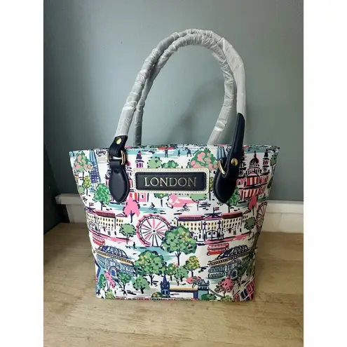 London Tote bag, Coastal Preppy purse, nylon tote bag, with zipper and pockets White