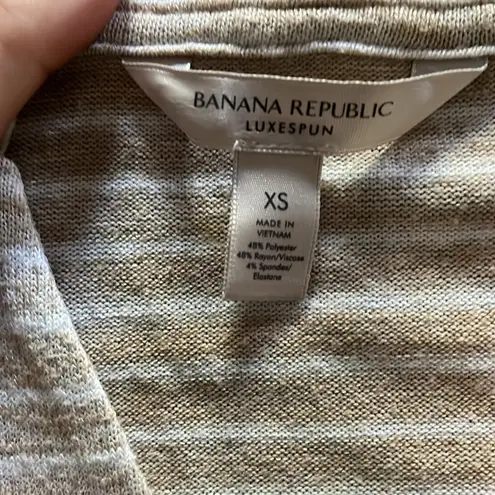 Banana Republic long sleeve lightweight hoodie in tan/white stripes. GUC.