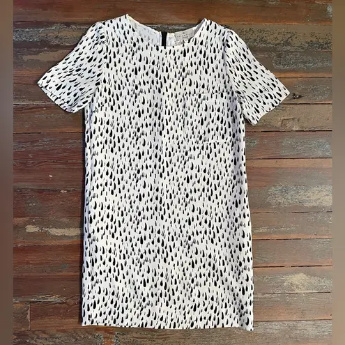 Essentiel Anrwerp Ivory & Black Exposed Back Zip & Bow Shift Dress