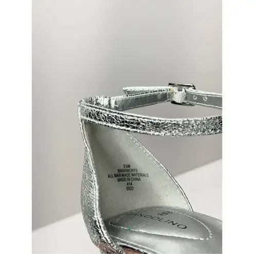 Bandolino Sandals Womens Size 5.5 Silver Open Toe Ankle Strap Block Heels