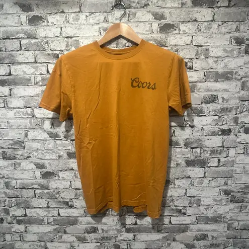 Coors EUC Women's Bull Graphic T-Shirt Size Medium