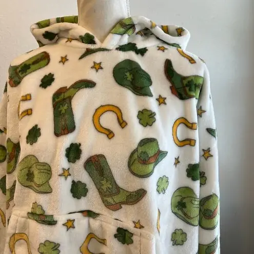 Throwzy Lucky Western Cowgirl Hooded Oversized Soft Lounge Sweater One Size Green Size XL