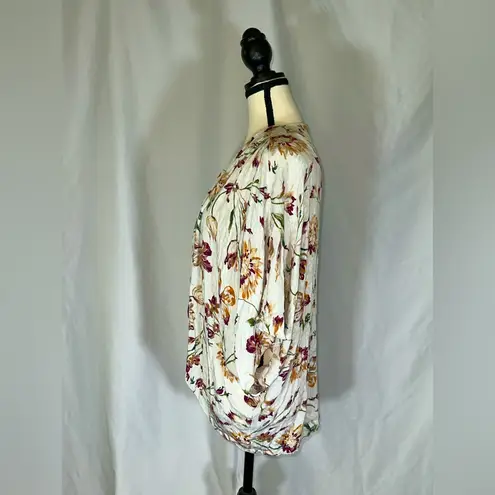 Style Rack LA • Women’s Open Kimono Shacket White Floral Dolman Batwing Sz. Sm