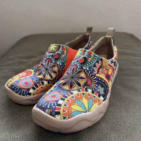 UIN Shoes Blossom Toledo Slip On Psychedelic Women Size 8.5 Flat Comfort Red - Image 2