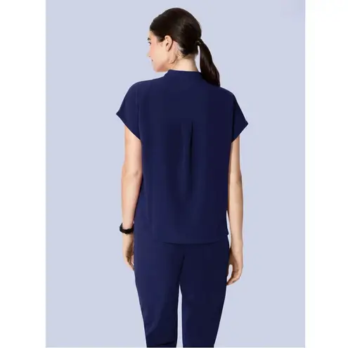 Mandala Scrubs Mandarin Dolman Top in Navy Blue Size XS NWOT!
