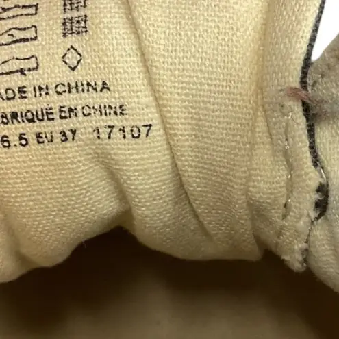 Taos Shoes Women's Canvas Sneaker Size 6.5 Star Charcoal Lace Up Casual Comfy Gray