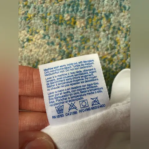 Handmade black cats rainbow appliqué t