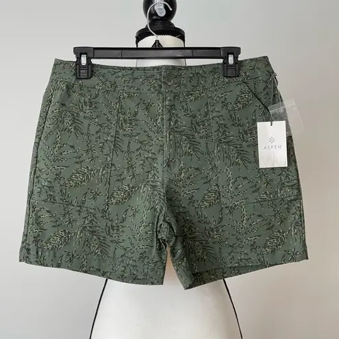 Aspen woven twill shorts new with tag in a size 6 outdoor casual printed