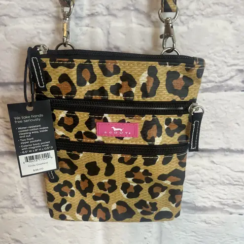 Scout Sally Go Lightly NWT Water Resistant Crossbody Bag