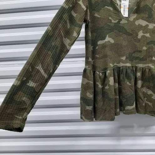 William Rast Womens Top Size Small Green Camouflage Print Bouse