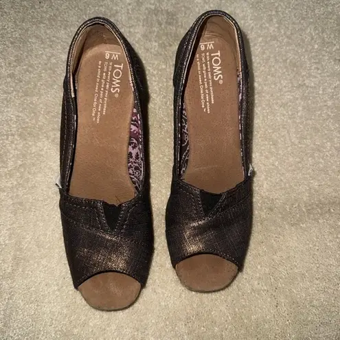 Toms Women’s Size 6 Wide