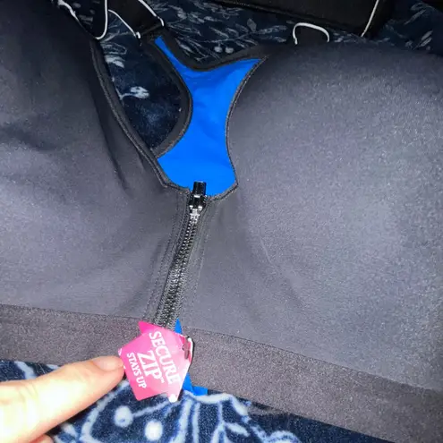 Maidenform NWT!  DM7991 Secure Zip Front Underwire Racerback Sports Bra - Image 5