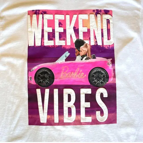 Barbie Car T SHIRT Large Weekend Vibes Puff Letters 100% Cotton Tee Gilden NWOT