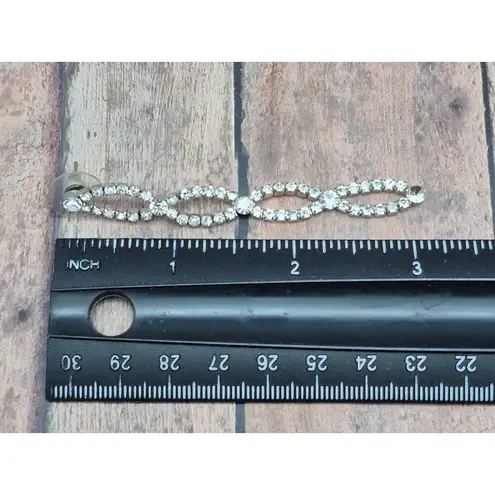 None Long Dangle Silver Tone Crystal Rhinestone Earrings Formal Event Runway 3" MINT