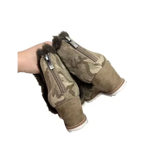 Pelle Moda Boots Size 6.5 Erin Faux Fur Trim Wedge Camouflage Zip Booties Green
