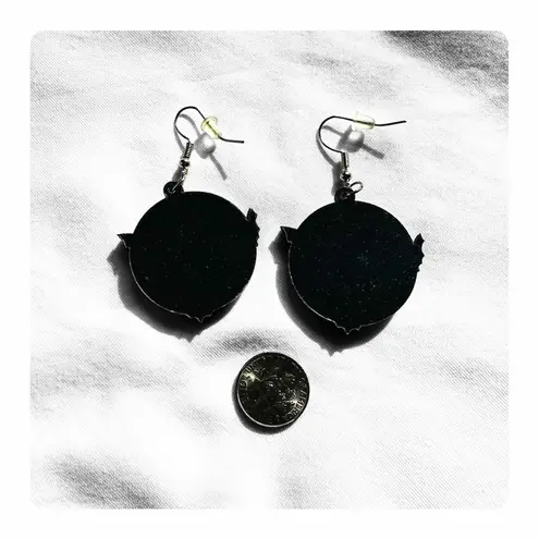 The Pulp Girls β
NWT Custom made Halloween Sparkling Bat Earrings - Orange/Black β