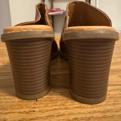 Dr Scholls sz 8.5 Womens Brown Cut Out Leather Open Toe Slip On Heels Chic Comfy