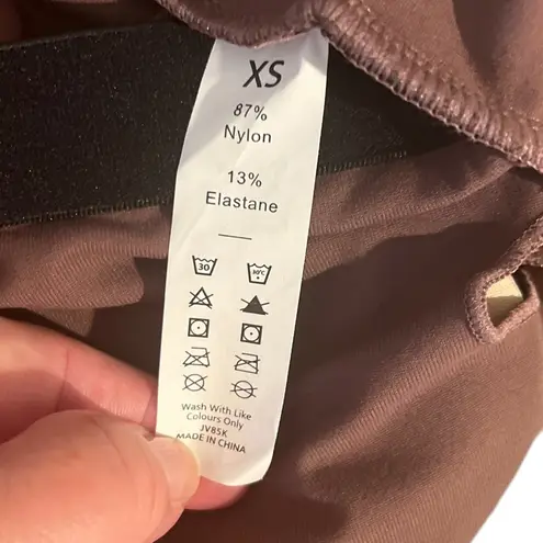 Halara NWT Crossover Back Padded Sports Bra Smoke Plum XS