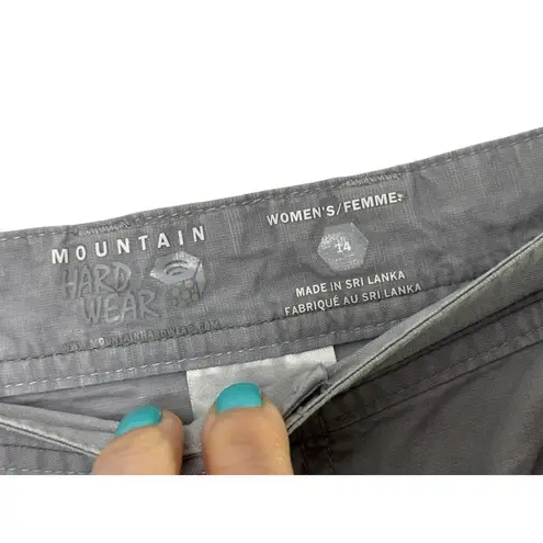 Mountain Hardwear  Lightweight Light Gray Shorts Women's Size 14