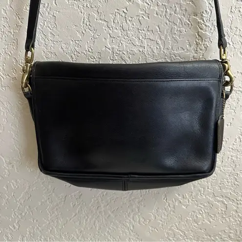 Coach Vintage  9790 City Bag Black Leather Turnlock Crossbody Purse Bag