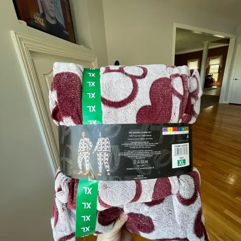 Disney  two piece jogger lounge wear set new with tag size extra large 16/18